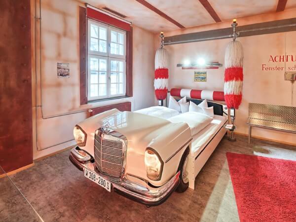 V8 HOTEL Classic Motorworld