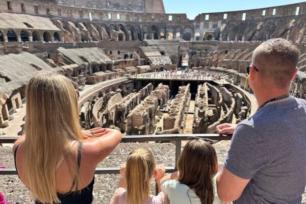 Colosseum and Ancient Rome Treasure Hunt